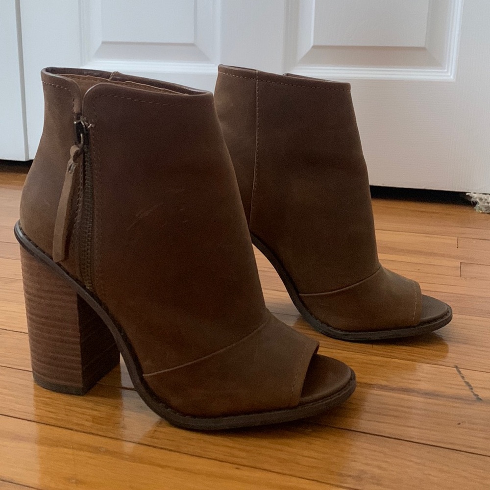 Kelsi dagger open toe booties